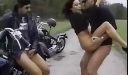 جعلی تاکسی, زن لاتین داغ مورنو با سینه و باسن بادی زنانه سکسی