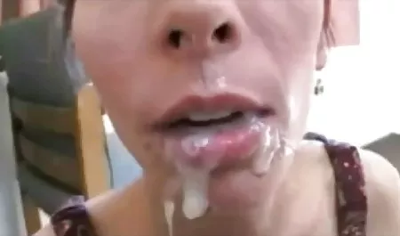 خصوصی بهشت و جهنم -والیبال -و دخول دو دانه ئی شورت سکسی