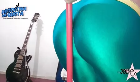 رایلی رید, کرم پای سکس لباس دراوردن