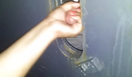 پسر با سکس لباس پوشیده زن