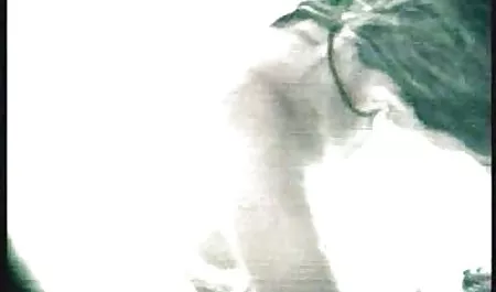 سبزه, شلخته, سرکوب بزرگ, در بیدمشک صورتی او لباسهاي سكسي